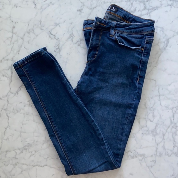 Design Lab Lord & Taylor Denim - Design Lab Dark Wash Skinny Jeans Size 27